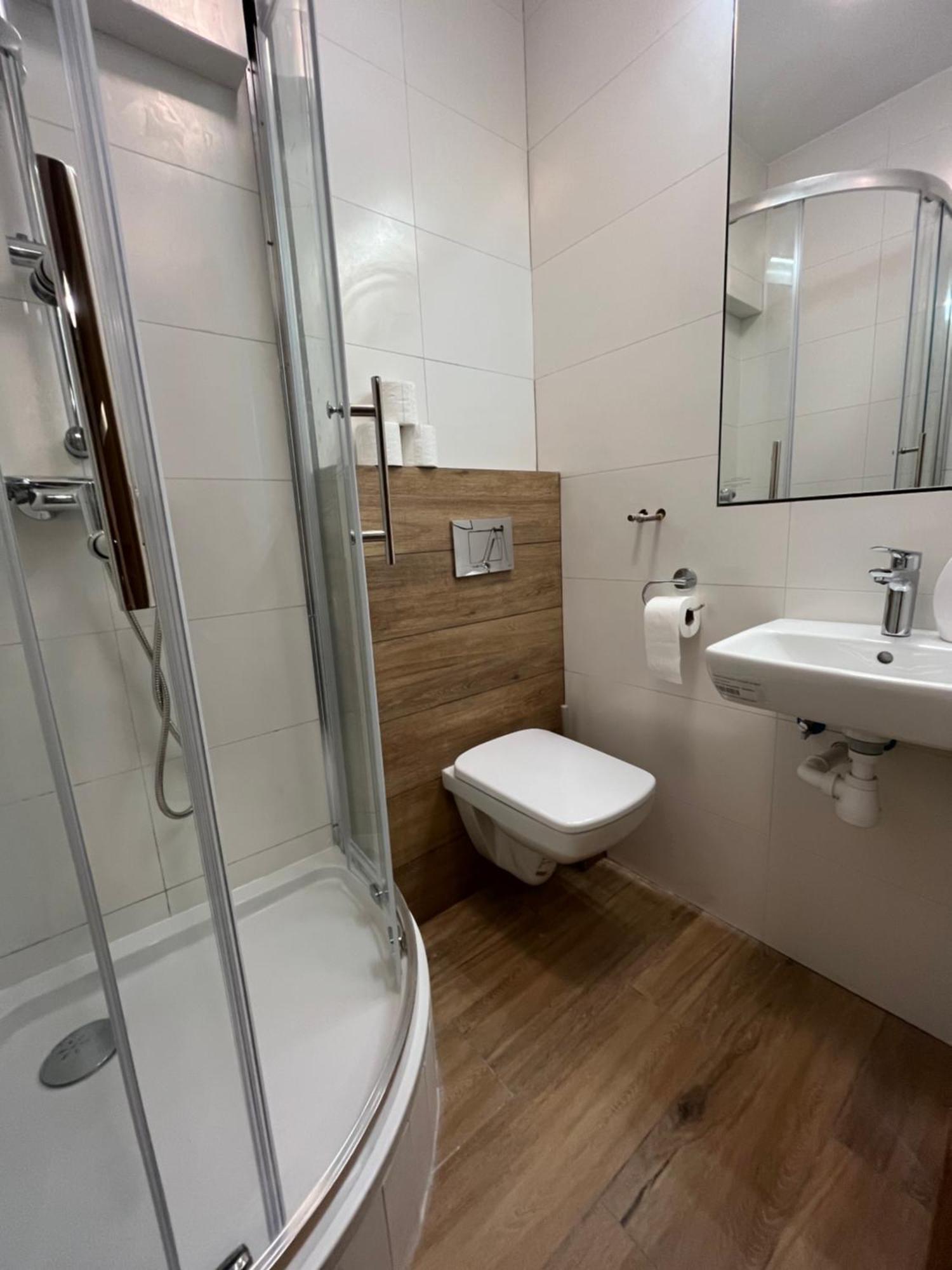 Dom Kolping Hostel Красков Екстериор снимка